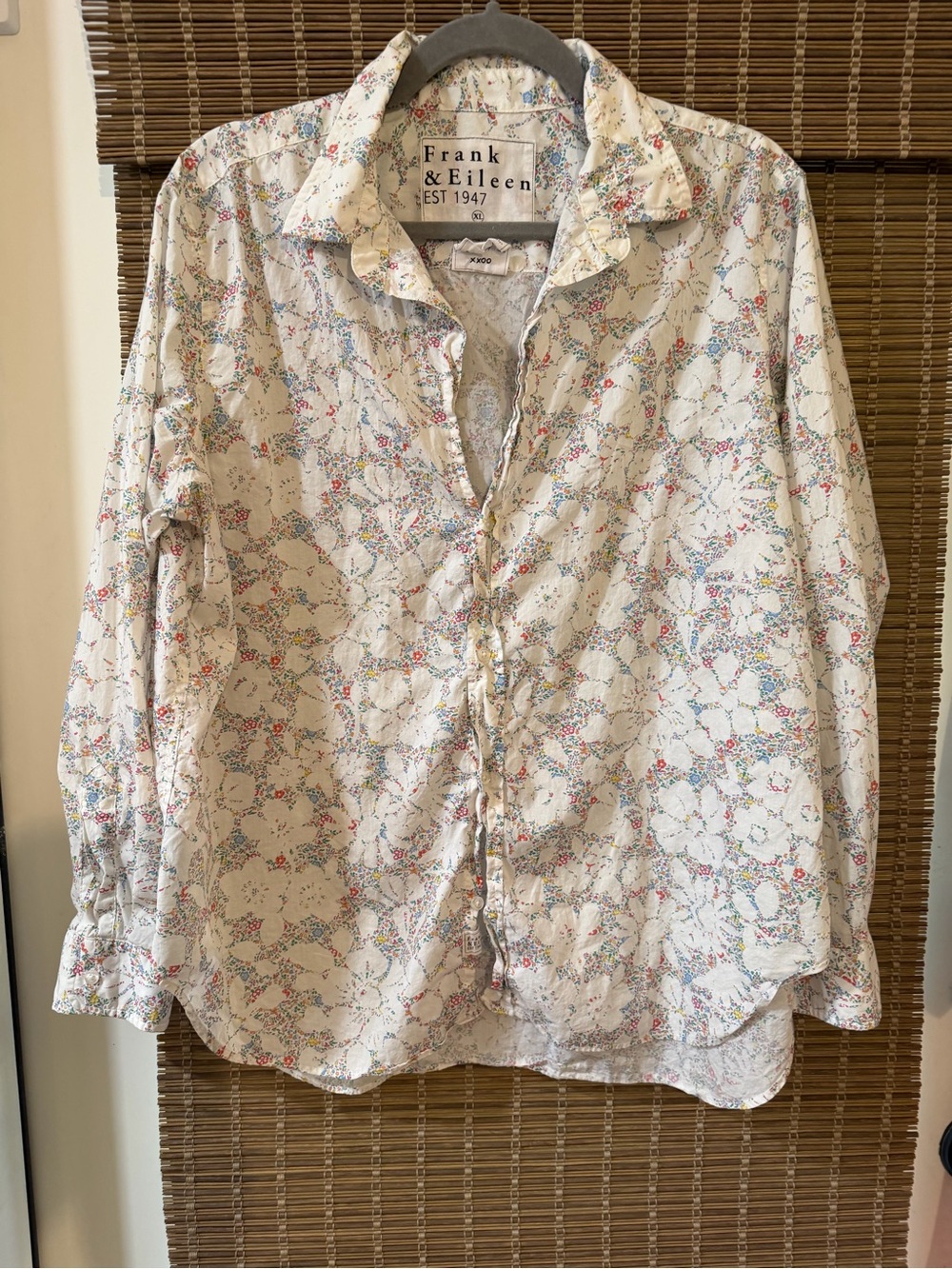 Frank & Eileen Floral Button-Down Shirt in Cream with Multi-Color Print